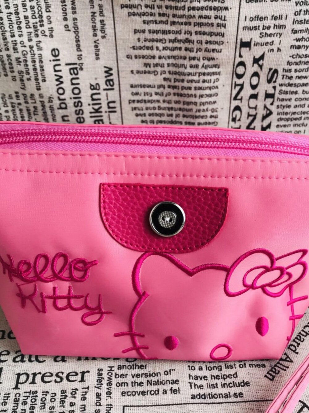 Hello Kitty MAKEUP BAG - Picture 2 of 7